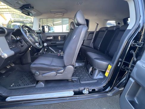 Used 2008 Toyota FJ Cruiser 4WD image 12