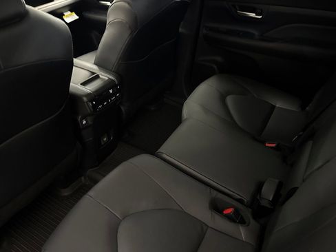 New 2026 Toyota Grand Highlander AWD Hybrid image 13
