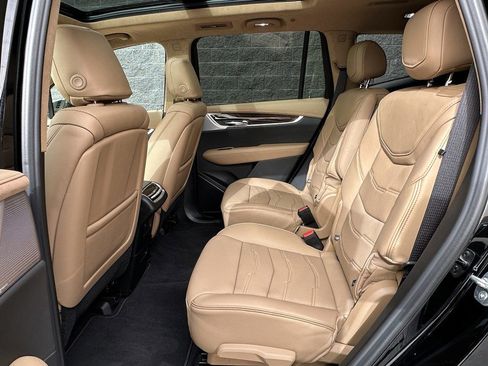 New 2025 Cadillac XT6 Sport w/ Platinum Package image 7