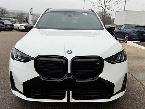 Used 2025 BMW X3 M50 w/ Premium Package image 8