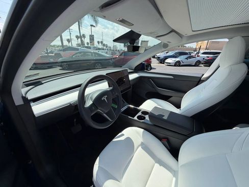 Used 2023 Tesla Model Y Long Range AWD/4WD image 10