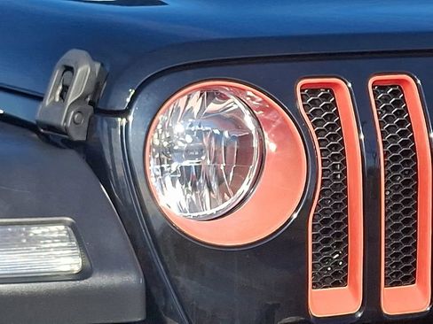 Used 2022 Jeep Wrangler Sport image 9