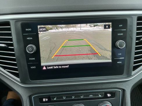 Used 2021 Volkswagen Atlas Cross Sport SE w/ Panoramic Sunroof Package image 23