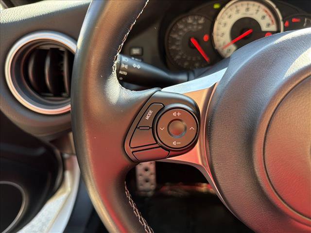 Used 2018 Toyota 86 RWD image 16