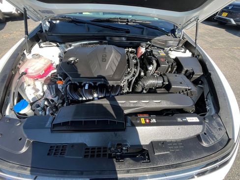 Used 2025 Hyundai Sonata SEL FWD image 33