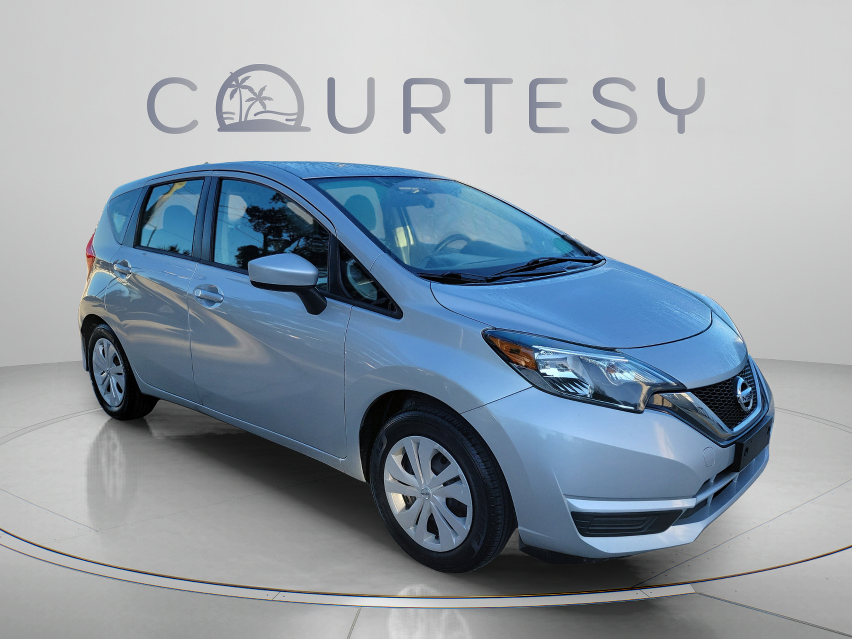 Used 2019 Nissan Versa Note SV FWD image 5