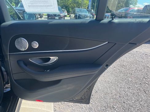 Used 2023 Mercedes-Benz E 350 4MATIC Sedan image 16