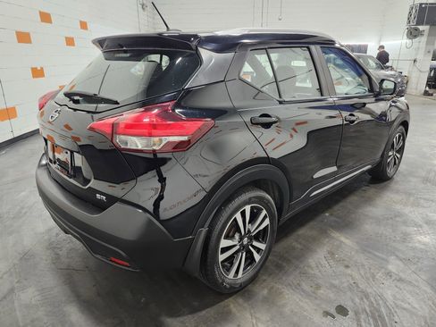 Used 2019 Nissan Kicks SR w/ SR Premium Package image 16