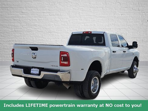 Used 2024 RAM 3500 Tradesman w/ Chrome Appearance Group image 4
