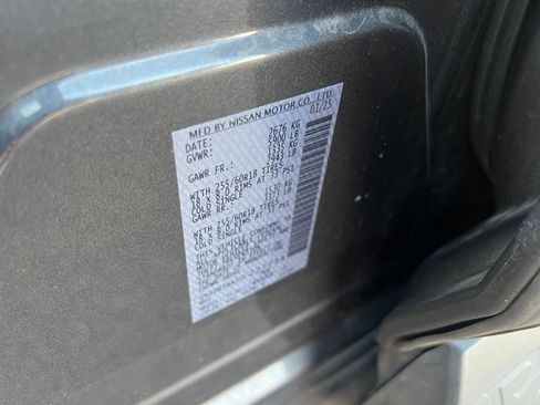 Used 2025 Nissan Pathfinder SV image 29