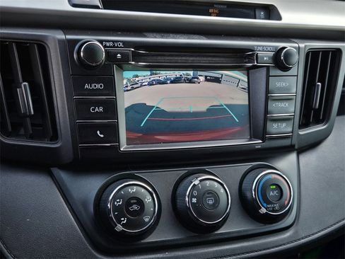 Used 2016 Toyota RAV4 LE image 16