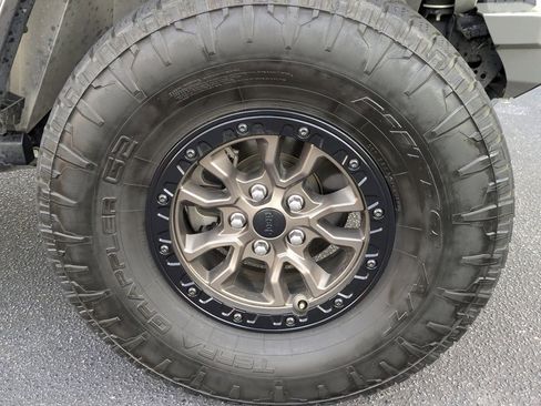 Used 2021 Jeep Wrangler Unlimited Rubicon AWD/4WD image 11