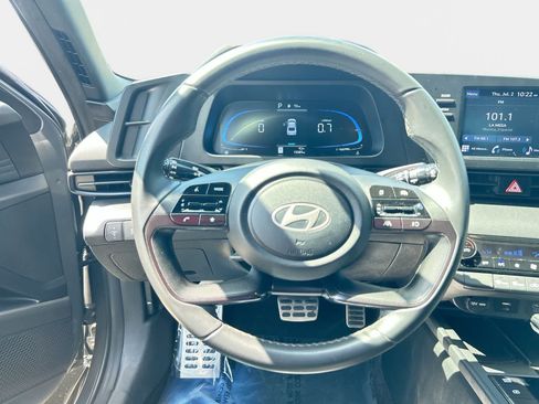 Used 2025 Hyundai Elantra Sport FWD image 16