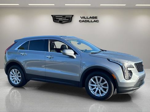 Certified 2023 Cadillac XT4 Luxury w/ Cold Weather Package FWD image 7