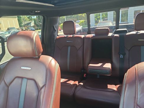 Used 2018 Ford F150 Platinum w/ Equipment Group 701A Luxury AWD/4WD image 29