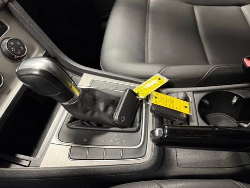 Used 2015 Volkswagen Golf TDI S FWD image 13