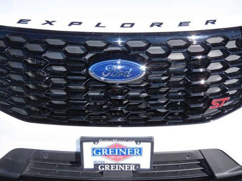 Certified 2025 Ford Explorer ST w/ Sun And Sound Package image 11