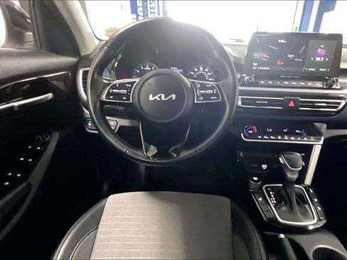 Used 2022 Kia Seltos S AWD/4WD image 17
