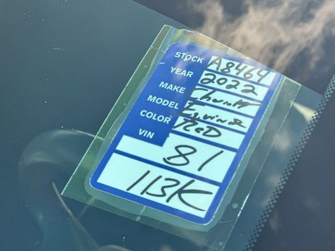 Used 2022 Chevrolet Equinox RS image 24