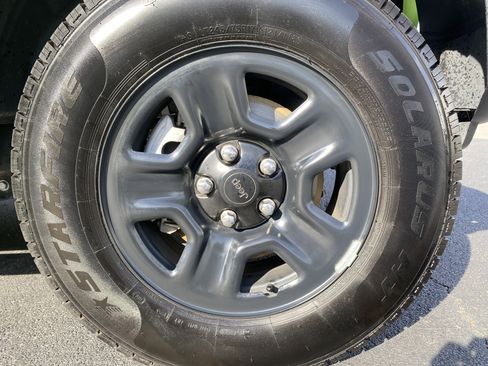 Used 2019 Jeep Wrangler Unlimited Sport image 13