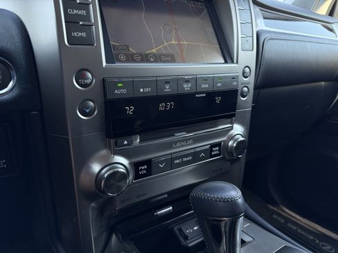 Used 2018 Lexus GX 460 w/ Navigation Package image 19