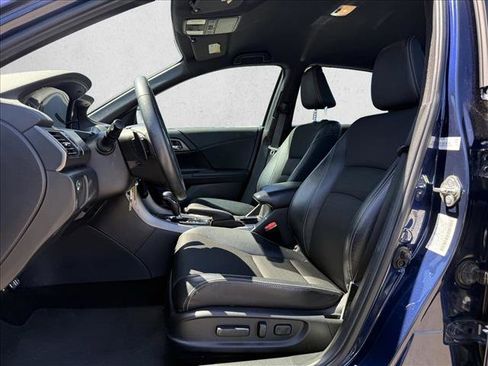 Used 2016 Honda Accord Sport image 12