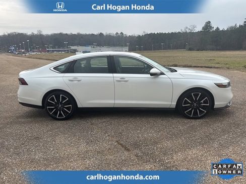 Used 2023 Honda Accord Touring image 7