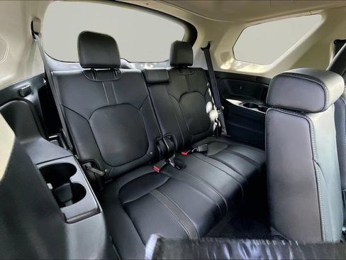 Used 2025 Honda Pilot Touring image 20