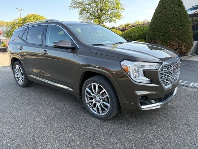 Used 2023 GMC Terrain Denali AWD/4WD image 5