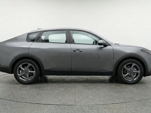 Used 2025 Kia K4 FWD image 11
