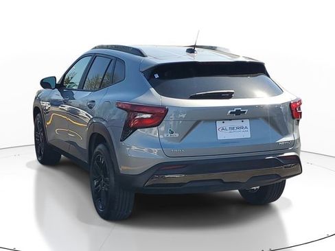 Certified 2025 Chevrolet Trax ACTIV w/ Driver Confidence Package FWD image 3