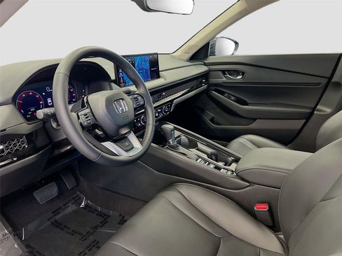 Certified 2025 Honda Accord Touring image 12