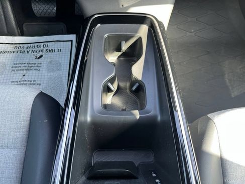Used 2023 Volkswagen ID.4 Pro AWD/4WD image 13