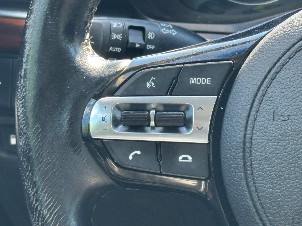 Used 2019 Kia Cadenza Premium FWD image 27