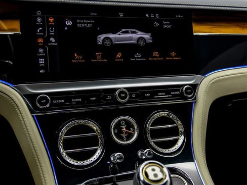 Used 2020 Bentley Continental GT AWD/4WD image 32