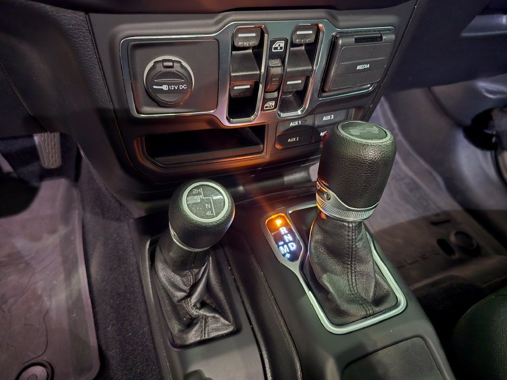 Used 2021 Jeep Wrangler Unlimited Sport AWD/4WD image 31