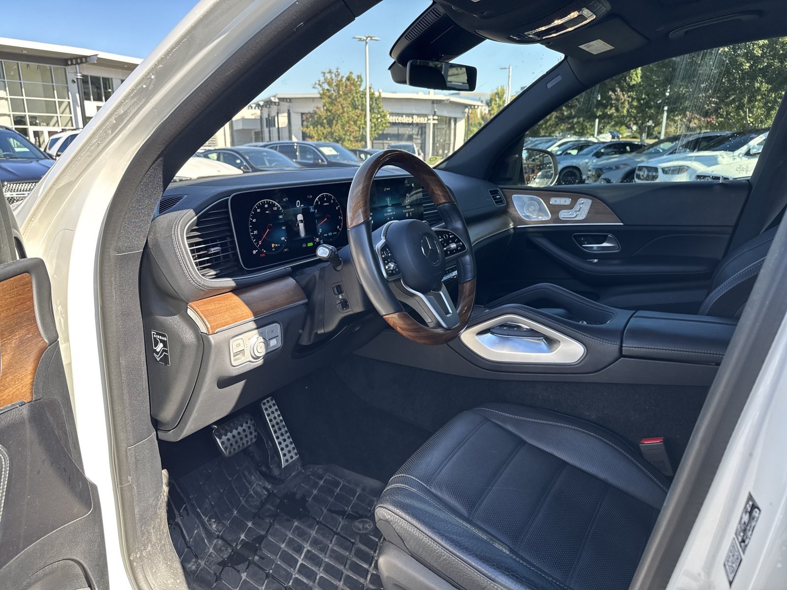 Used 2021 Mercedes-Benz GLS 580 4MATIC image 17