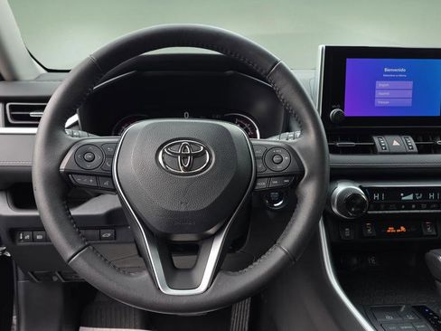 Used 2023 Toyota RAV4 XLE Premium image 20