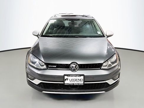 Used 2017 Volkswagen Golf Alltrack SE image 2