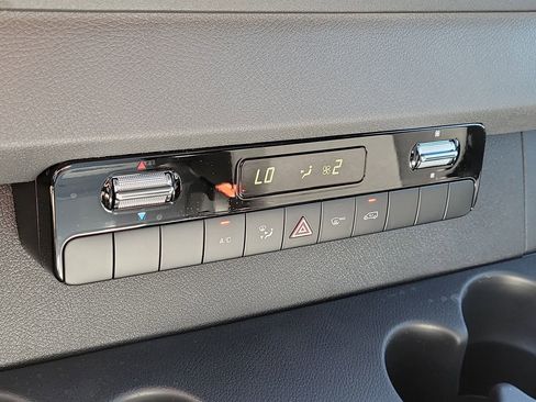 New 2024 Mercedes-Benz Sprinter 4500 image 25