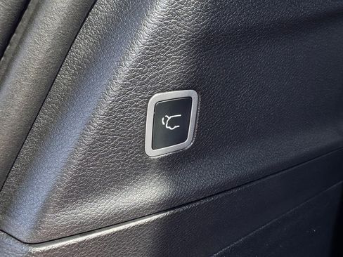 New 2026 Chrysler Pacifica Select image 15