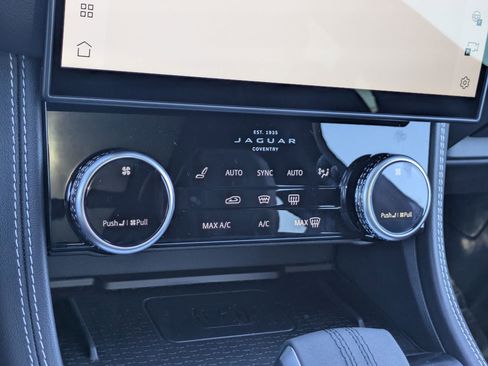 New 2026 Jaguar F-PACE R-Dynamic S image 16