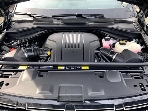 New 2026 Land Rover Range Rover SE image 16