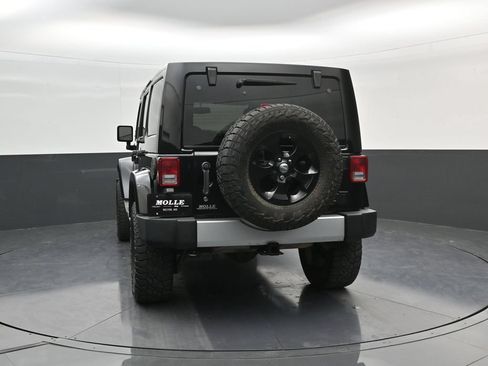 Used 2014 Jeep Wrangler Unlimited Sahara w/ Dual Top Group AWD/4WD image 6
