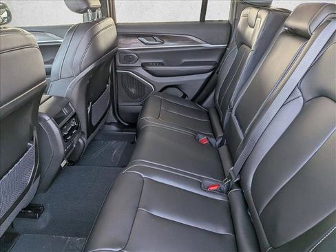 New 2026 Jeep Grand Cherokee Limited image 14