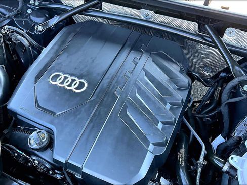 Used 2023 Audi Q5 2.0T Premium Plus w/ Premium Plus Package AWD/4WD image 31