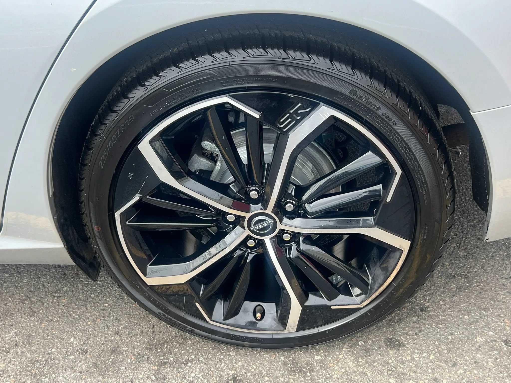 Used 2024 Nissan Altima 2.5 SR FWD image 10