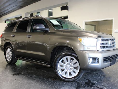 Used 2014 Toyota Sequoia Platinum RWD image 49
