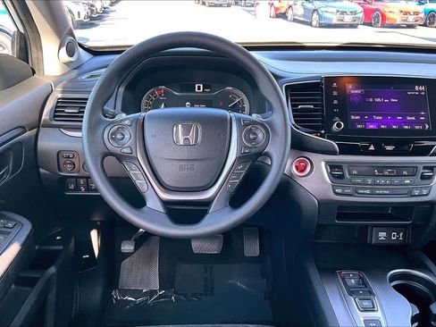 Used 2023 Honda Ridgeline Sport image 5