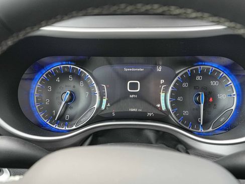 Used 2026 Chrysler Pacifica Select FWD image 35